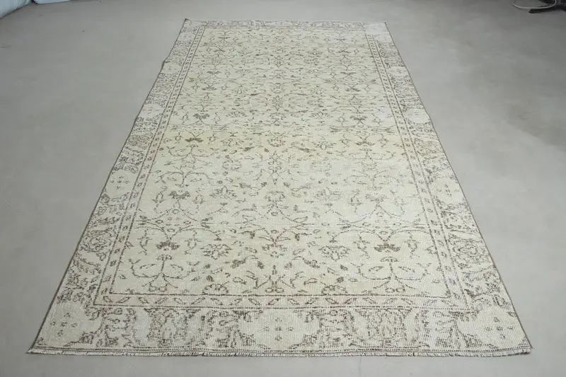 Alfombra vintage, alfombra grande de 5,3x9,5 pies, alfombra floral blanca Oushak - 1
