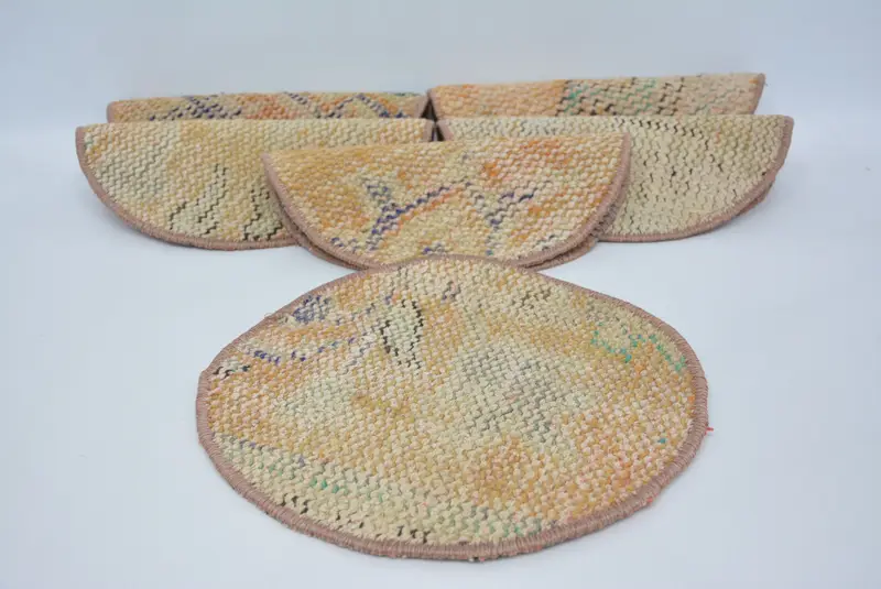 エレガントなオレンジとベージュのキリム プレースマット、素朴なサークル アンダー プレート