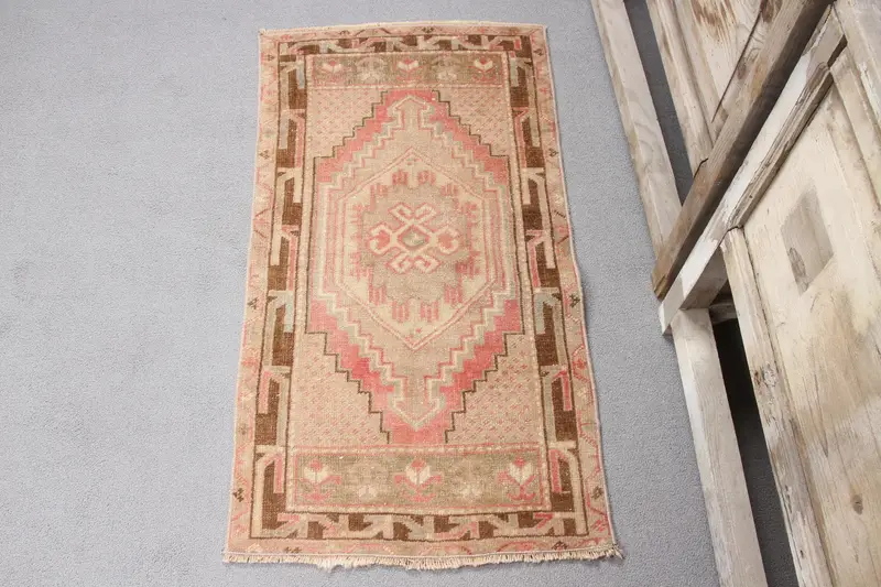 Handmade 0,1x3,1 ft Rug, Beige & Red Patchwork