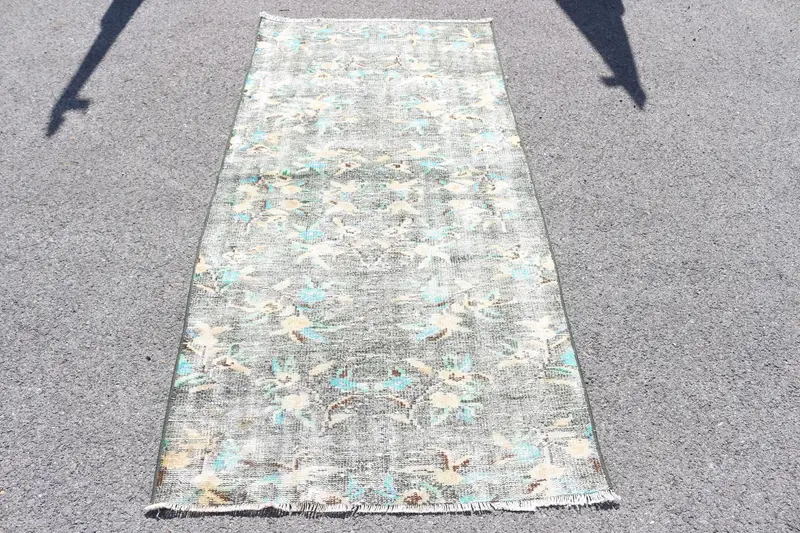 Alfombra turca vintage, alfombra Oushak de 3x6,2 pies, alfombra de plantas y árboles de color azul gris - 1