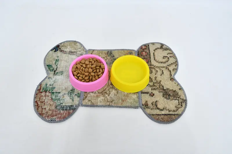 ボヘミアン ベージュ & ブラウン ウール ラウンド プレースマット、伝統的なパターン プレースマット