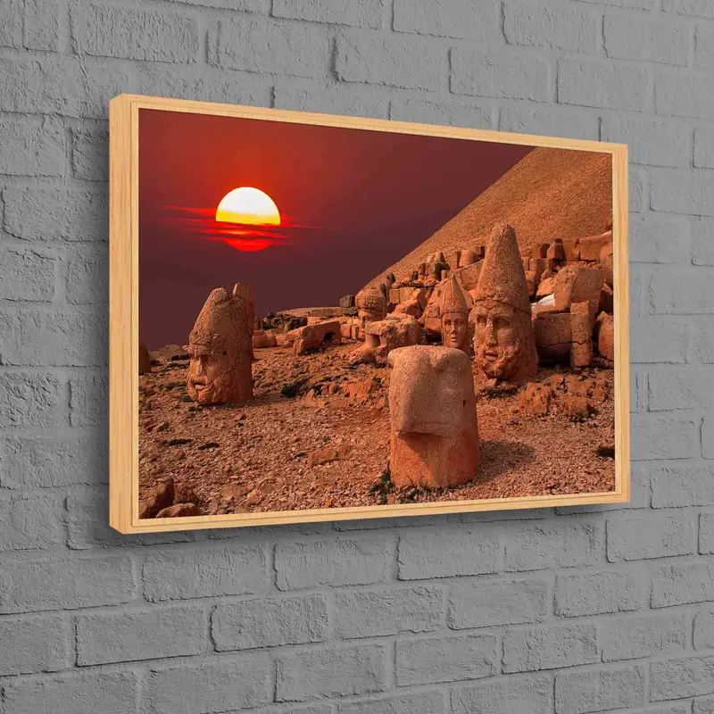 ネムルト山夕日キャンバス: ユネスコ遺産アート プリント