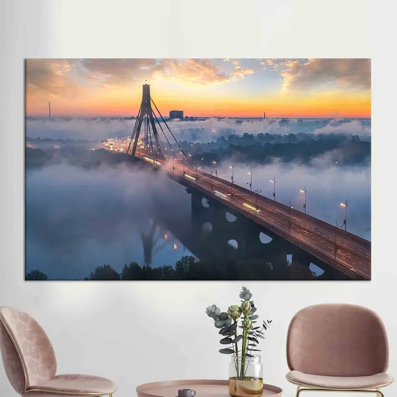 キエフ橋の夕日のキャンバス: 鮮やかなプリントの都市景観の美しさ