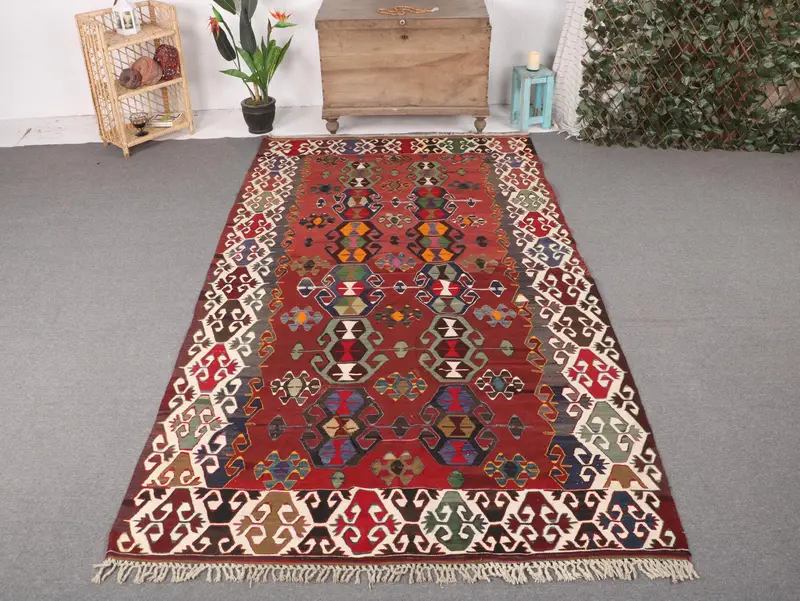 Red Rainbow Rug, 5.6x10.1 ft Bordered Design