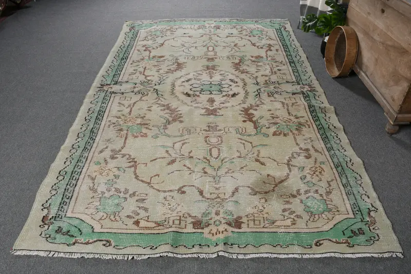 5.6x9.2 ft Vintage Large Rug, Turkish Green Moroccan Rug - 1