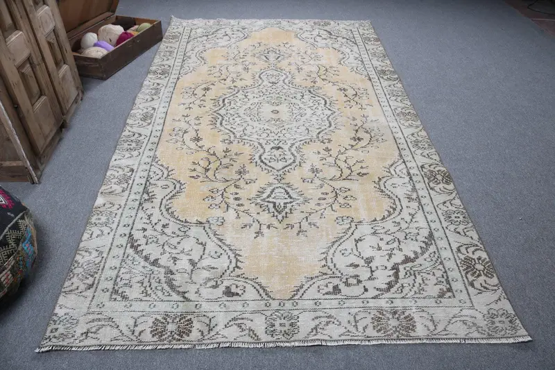 Alfombra turca vintage grande de 5,2x9,7 pies, alfombra de lana con bordes blancos - 1