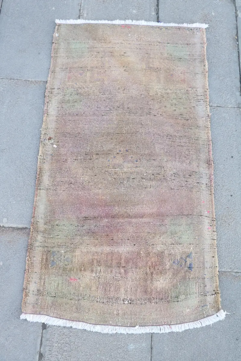 Brown, Green Bordered Rug 1,8x3,5 ft