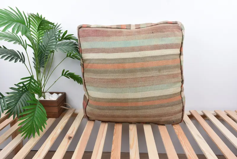 ベージュ & ブラウン キリム プーフ、長方形オットマン プーフ