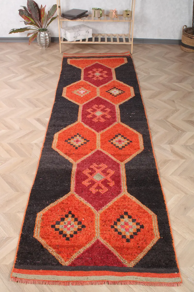 Vintage Herki Runner Rug 3.3x10.7 ft (100x325 cm), Turkish Red Southwestern Wool Rug - 1