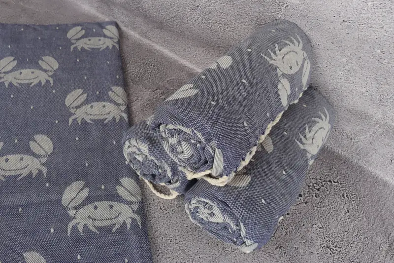 Best lightweight Turkish towel for travel USA, 68x40 Cotton Crab Design Towel, Beach Towel Gift, Bridesmaid Gift, Peshtemal, Bachelorette Gifts - 8