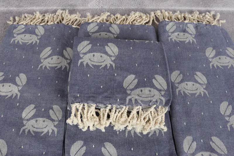 Best lightweight Turkish towel for travel USA, 68x40 Cotton Crab Design Towel, Beach Towel Gift, Bridesmaid Gift, Peshtemal, Bachelorette Gifts - 4