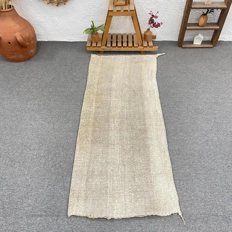 Eleganter beigefarbener Orientteppich, 2,3 x 5,5 Fuß, schickes Dekor