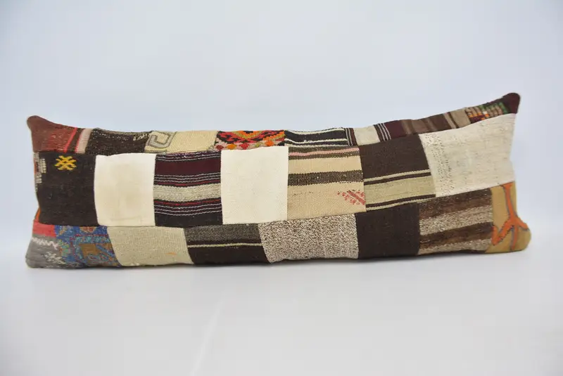 Handgefertigtes Kissen aus Hanf und Wolle, Vintage besticktes Kissen