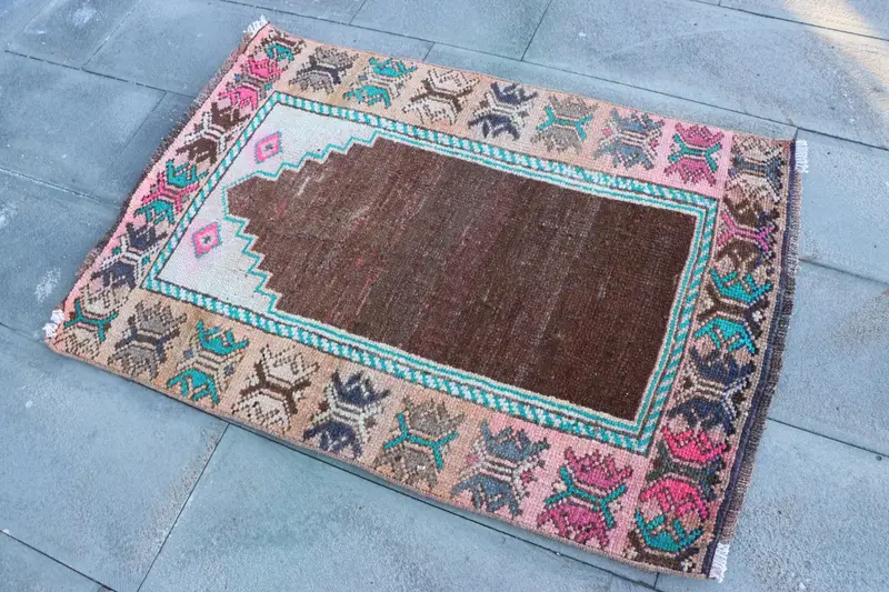 Türkischer 2,7x3,9 ft kleiner Teppich, Vintage Teppich, Oushak Brauner Teppich mit Tiermuster - 1