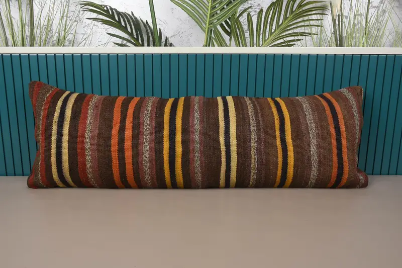 Braun & Orange gestreiftes Wurfkissen, 12x36 handgemachtes Kissen