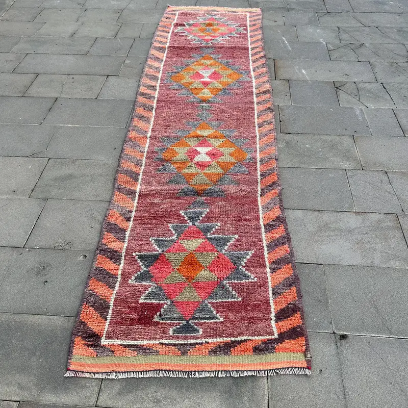 Turkish Herki Rug 2.8x10.7 ft (84x327 cm), Red Southwestern Vintage Rug - 1