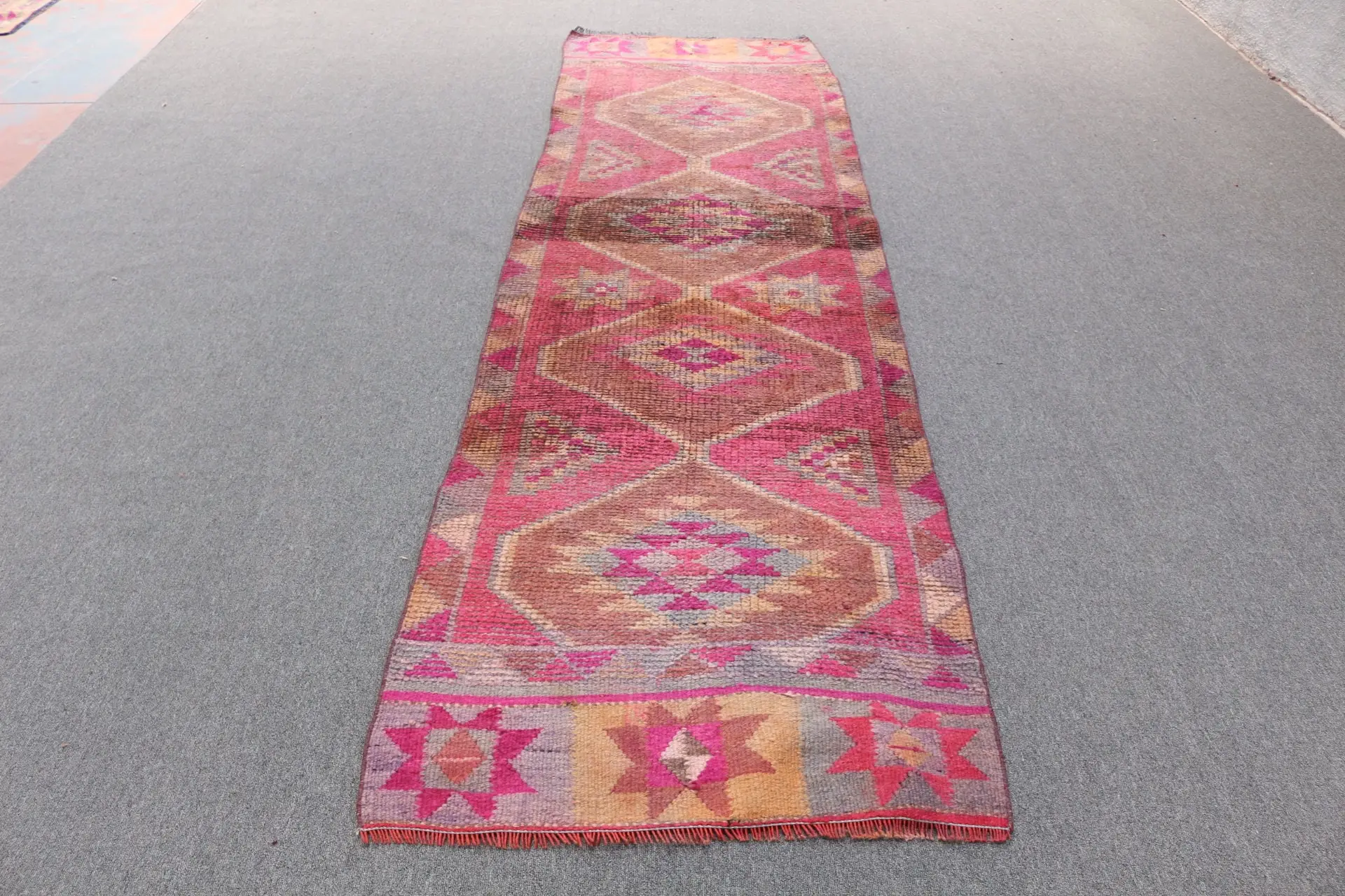 Türkischer Vintage-Teppich 3 x 10,2 Fuß, Herki-roter Patchwork-Wollteppich - 1