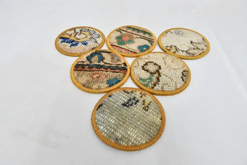 Posavasos verdes y bronce, posavasos de alfombra elegantes y duraderos