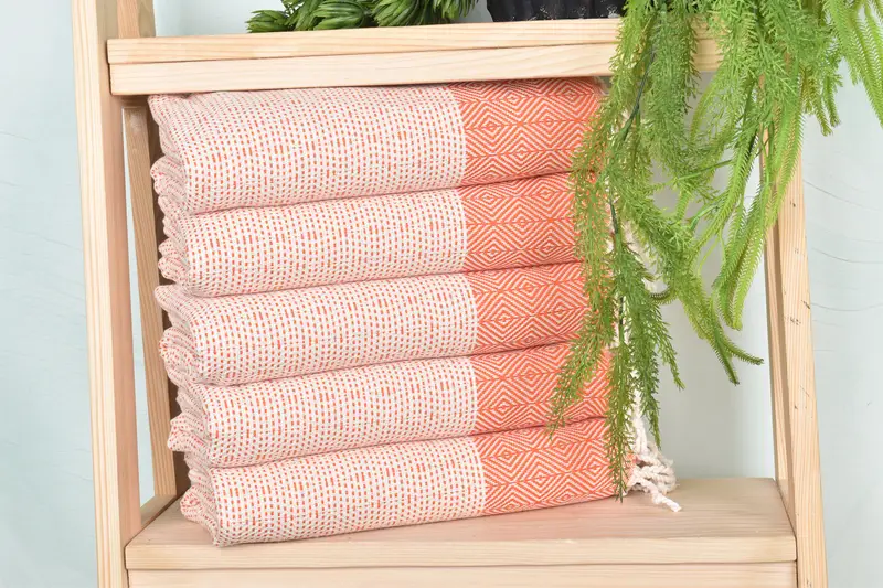 Guest Towel, Turkish Bath Towel USA, Housewarming Gift, Christmas Favors, Custom Wedding Gift, 70x40 Cotton Diamond Towel, Organic Turkish towel - 1