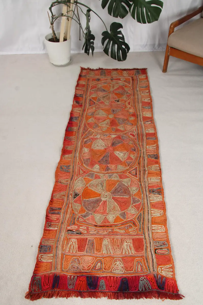 Vintage Türk Yolluk Halısı 2.4x7.3 ft (74x222 cm), Turuncu Puantiyeli Kilim Halı - 1
