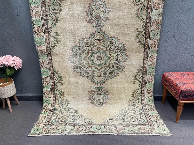 Vintage Area Rug, 4.8x7.6 ft Turkish Rug, Green Oushak Wool Rug - 1