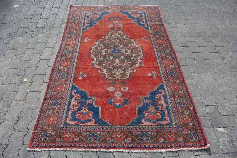 Turkish Oushak Rug 4.2x7.3 ft (128x222 cm), Red Floral Vintage Rug - 1