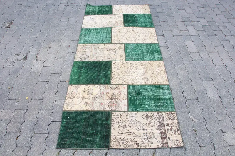 Zarif Bej ve Yeşil Halı, Güneybatı Desenli 3x7 ft