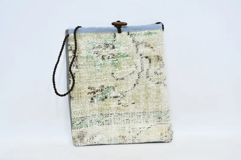 ヴィンテージモチーフのウールキリムバッグ、調節可能なストラップクロスボディバッグ