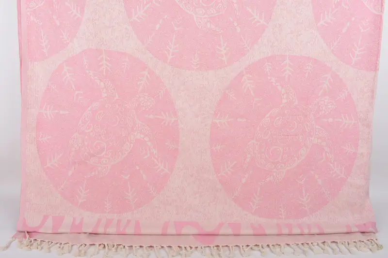 Pink Turtle Design Blanket, Woven Throw, 99x79 Inches