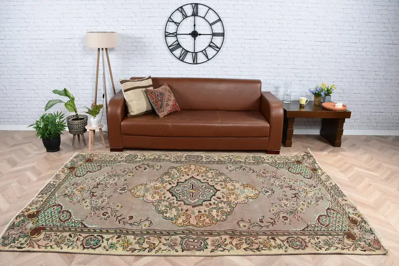 5.5x8.9 ft Halı, Vintage Türk Halısı, Oushak Kahverengi Masif Halı - 1
