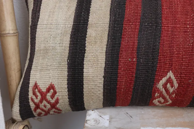 Turkish Corner Pillow Sham, Gift Pillow, Vintage Kilim Throw Pillow, Handmade Kilim Cushion, Pillow Case, 12x43 Red Pillow Sham - 3