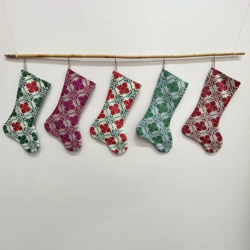 Medias festivas con estampado de Noel - Comodidad y estilo navideños