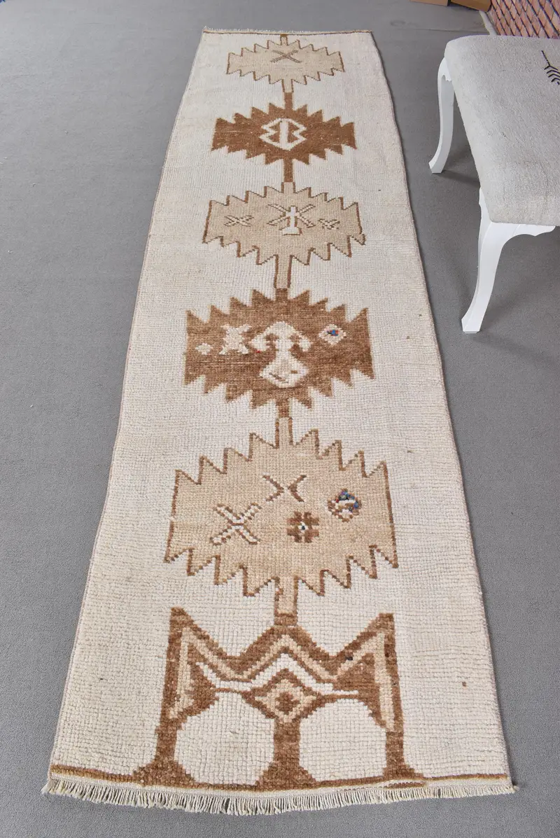 Alfombra Elegante Beige y Marrón, 0,9x3,1m con Diseño de Lunares