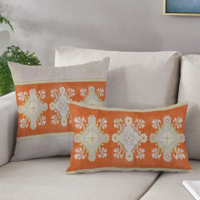 Beiges, bedrucktes Bio-Kissen: individuelles Design, gestrickter Komfort