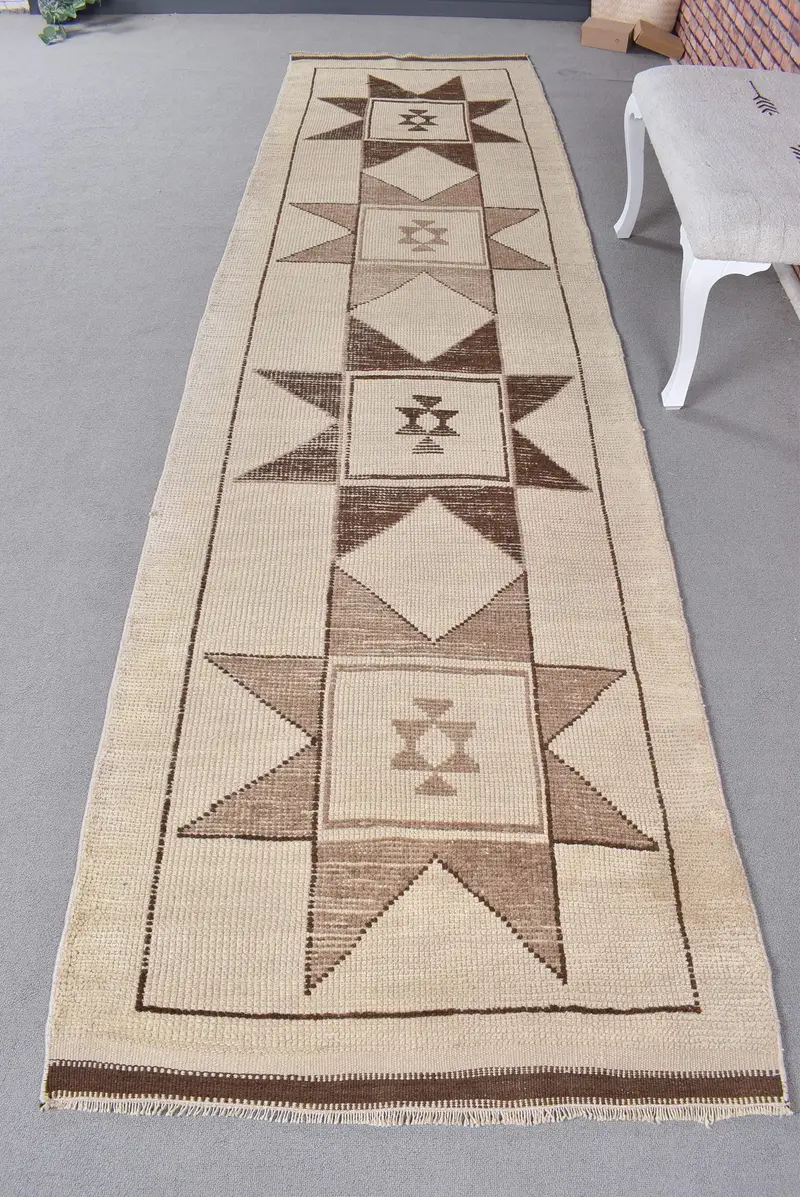 Elegant Beige Abstract Rug, 0.3x12.4 ft Chic Decor