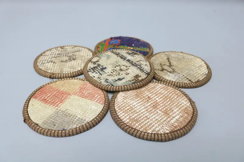 Eleganter Untersetzer in Beige und Bronze, langlebiger 12,7 x 12,7 cm großer Untersetzer