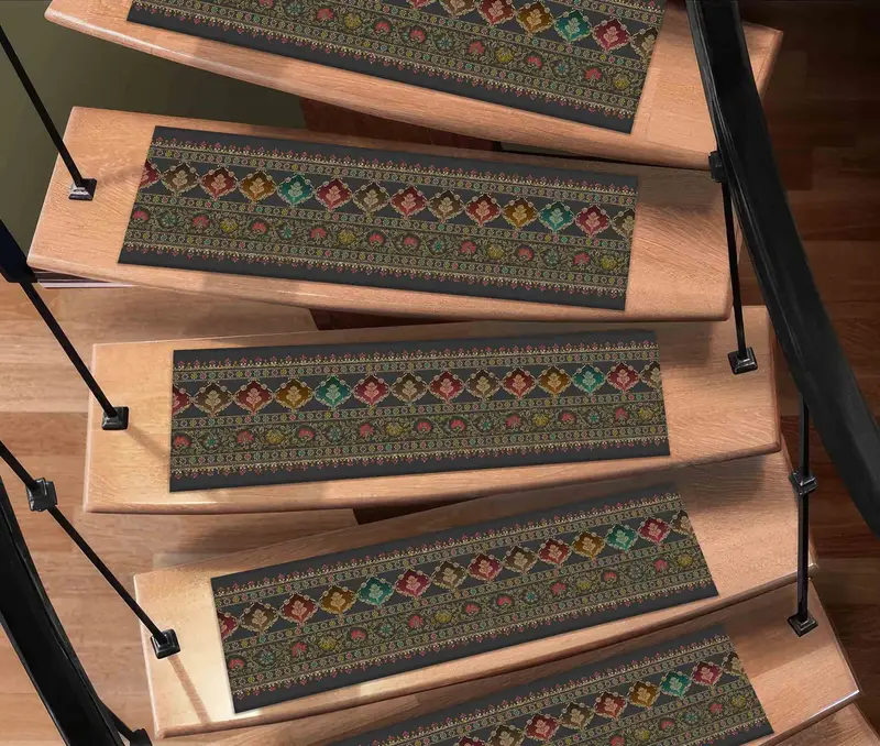 Alfombra estampada con motivos étnicos en gris oscuro y diseño floral bohemio