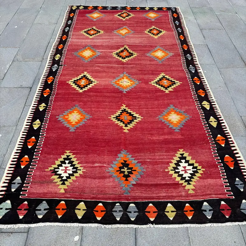 レッドオンブレラグ、5.3x10.2フィートのエレガントな装飾