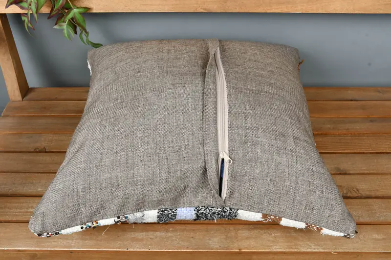 Cushion, 22x22 White Cushion Cover, Oriental Pillow, Handmade Kilim Cushion, Turkish Pillow, Outdoor Patio Pillow Sham, Vintage Kilim Throw Pillow - 5