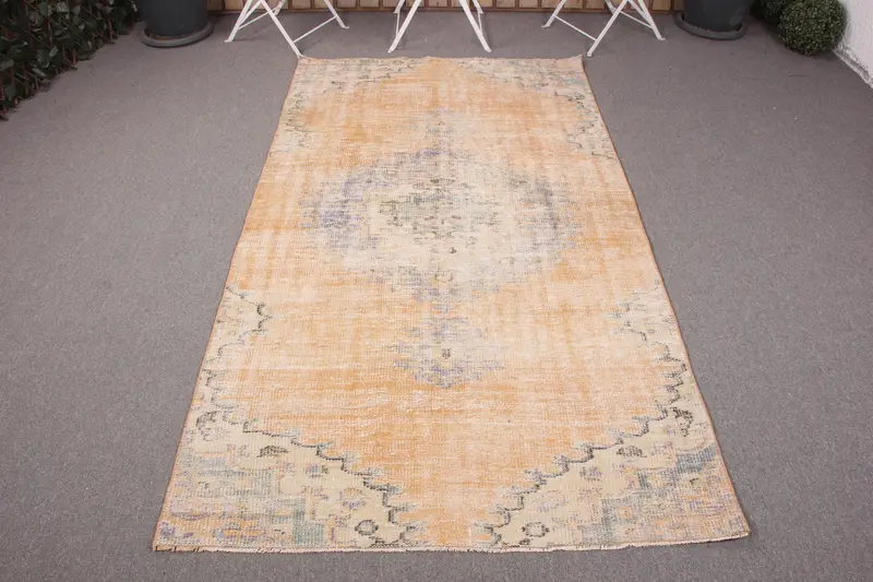 Canlı Turuncu ve Mavi Halı, 4x7,3 ft Oryantal Tasarım