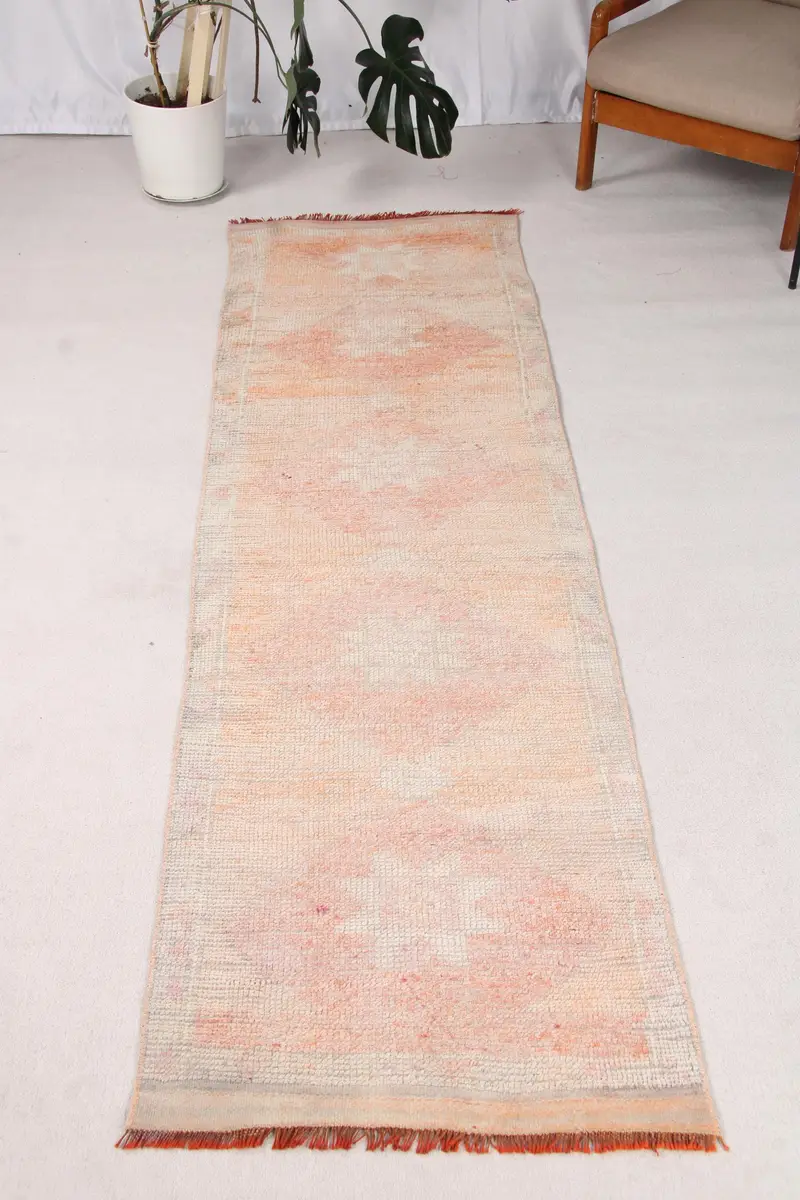 Türkischer Vintage-Teppich 2,5 x 9 Fuß, orangefarbener Herki-Tarnteppich - 1