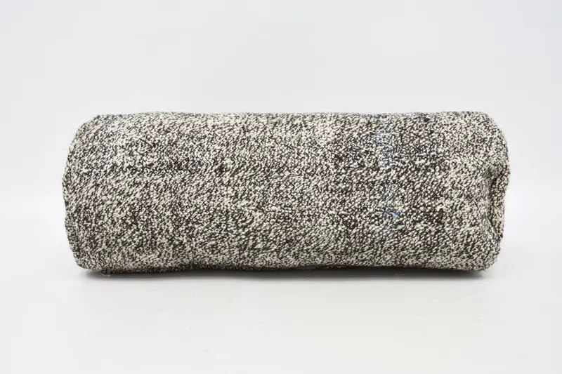 Braun-weißes Kelim-Wurfkissen, besticktes Vintage-Kissen