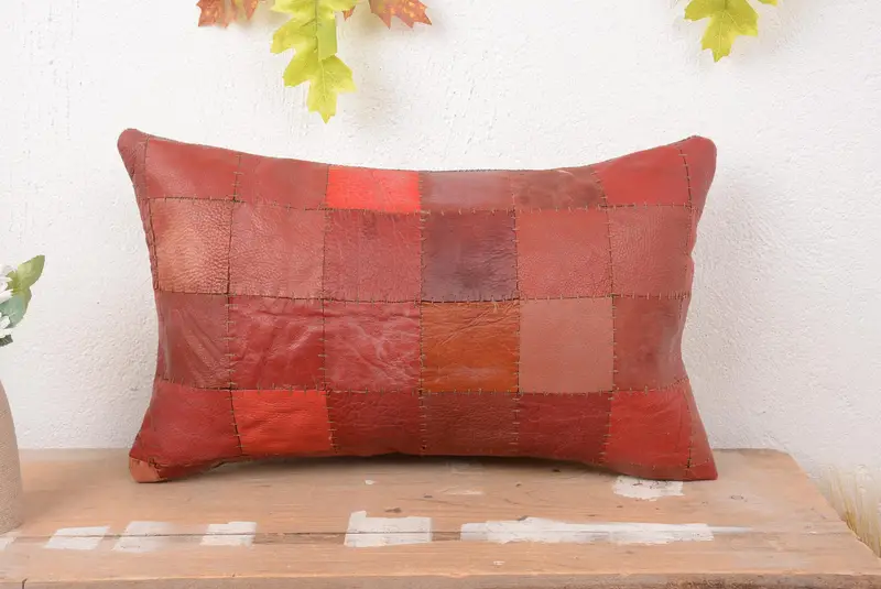 Rot besticktes Patchworkkissen, 20x12 handgemachtes Wurfkissen