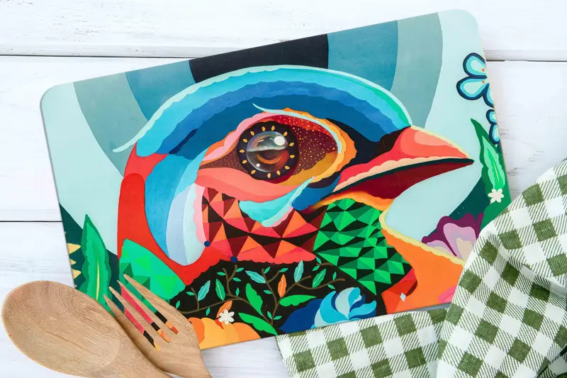 カラフルな鳥の落書きガラスまな板、現代的なキッチンの必需品