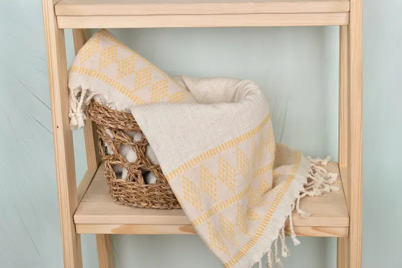 Lightweight towel, Bath towel, Housewarming Gift, Best Friend Wedding Gift, Christmas Gift, 70x36 Linen Kilim Design Towel, Sand-Resistant Peshtemal - 4