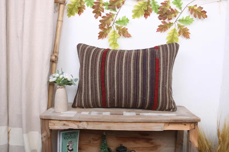 Braun & Beige gestreiftes Kissen, handgefertigtes besticktes Wurfkissen