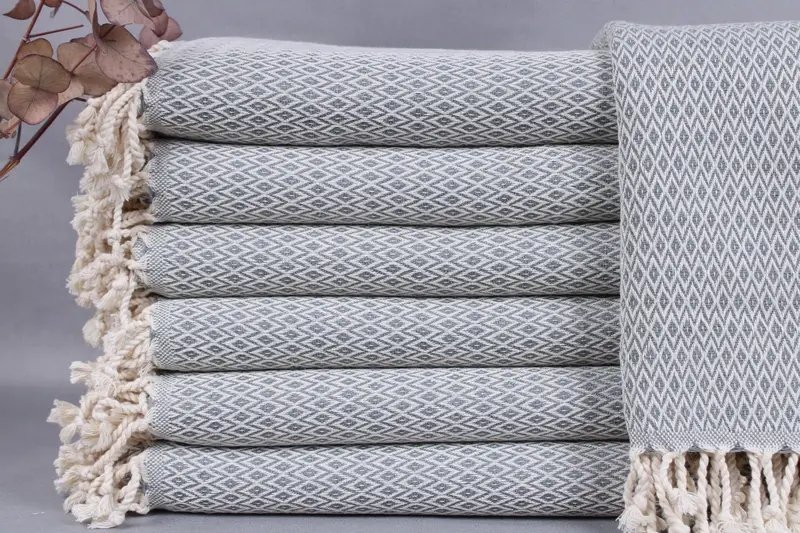 Turkish Towel Dark Gray Diamond Bath Towel, Beige, 40x71 Inches