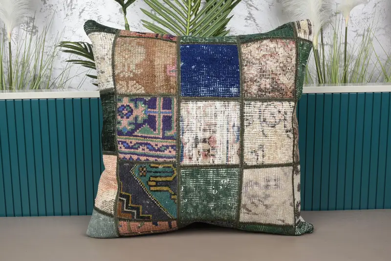 Almohada de tiro patchwork azul y marrón, cojín bordado 24x24