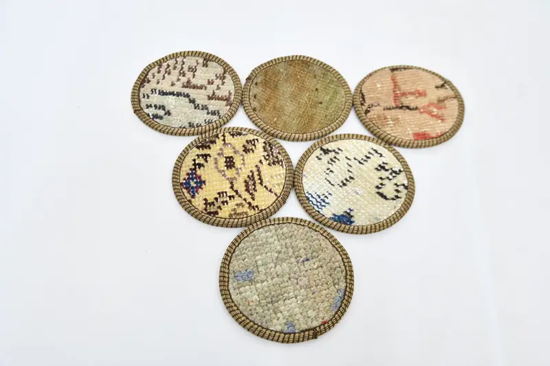 Juego de seis posavasos redondos bohemios, posavasos beige y marrón