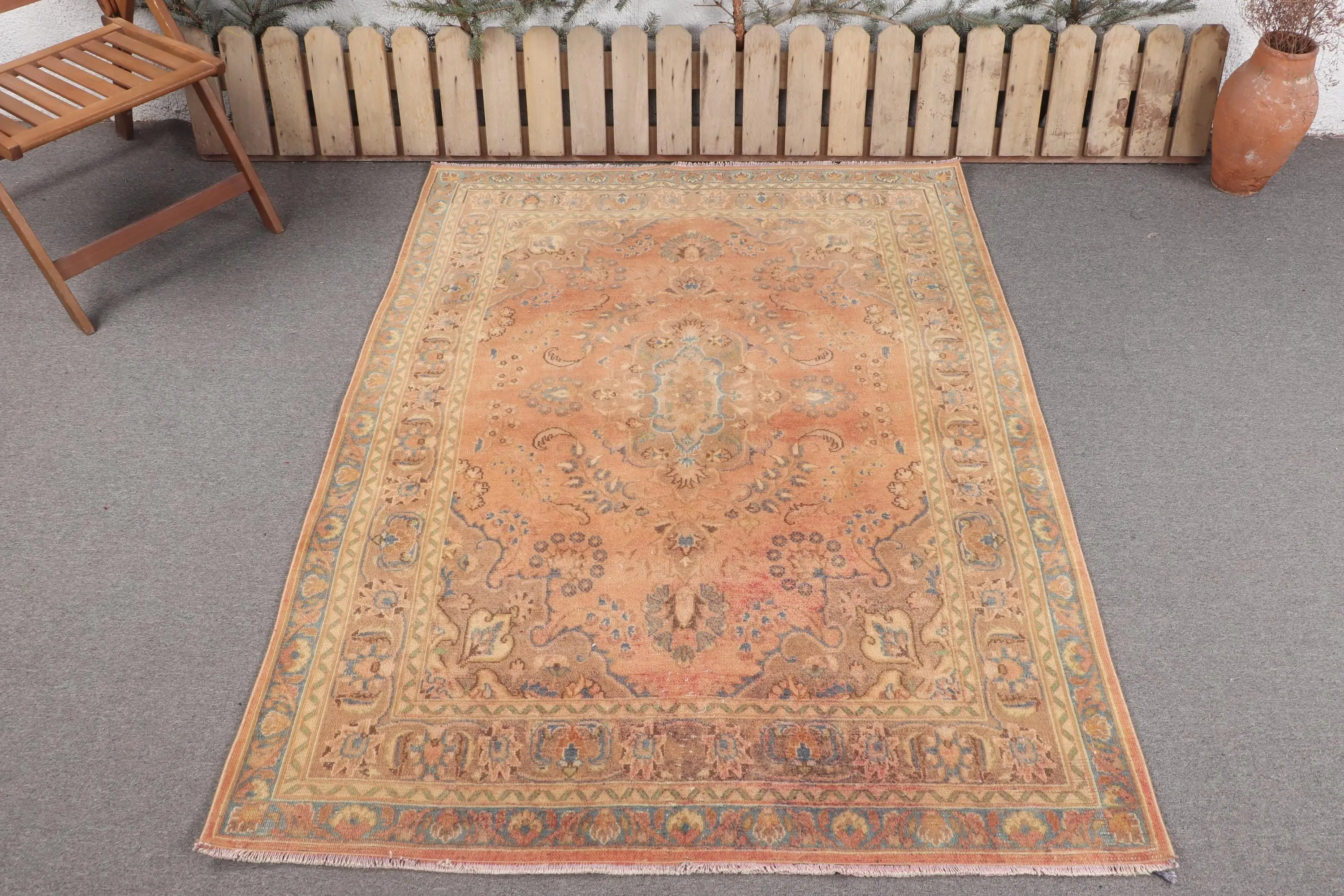 4,5 x 6,1 Fuß türkischer Teppich, orange floraler Vintage-Teppich aus Wolle - 1